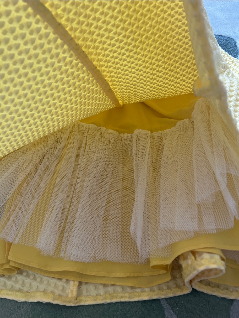 Mac Duggal Waffle A-Line Skirt, Tulle Inner Lining, Size 4 - Picture 3 of 6